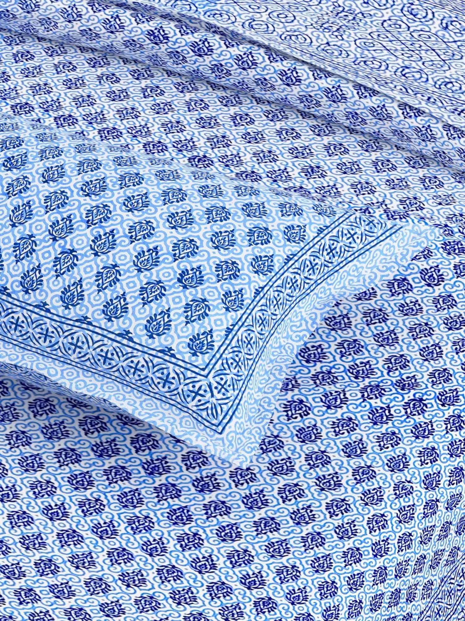 Pink Ethnic Motifs Cotton 200TC King Bedsheet With 2 Zipper Pillow Covers - King Size by House of Ree