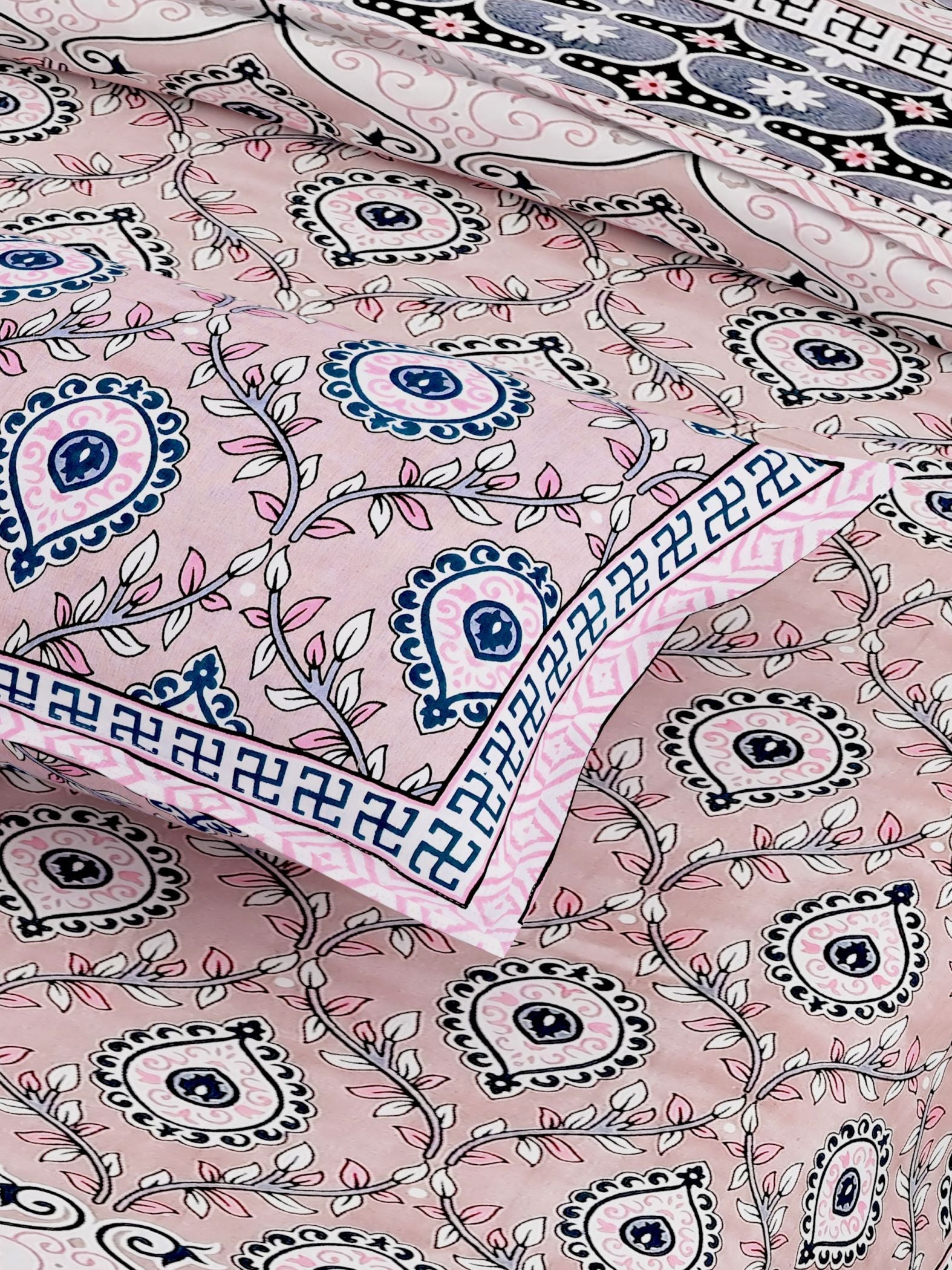 Red White Ethnic Motifs Cotton 200TC King Bedsheet With 2 Zipper Pillow Covers - King Size by House of Ree