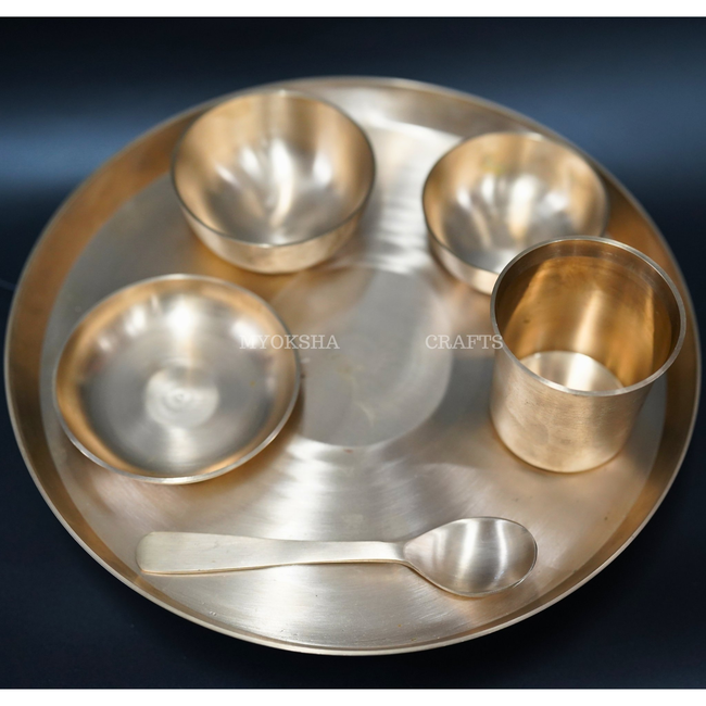 Exquisite Bronze Thali Set for Home Décor Hover Image