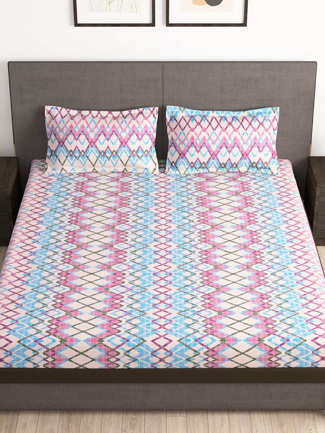 Story@home Tango Pink & White Printed 240 TC King Bedsheet with 2 Pillow Covers