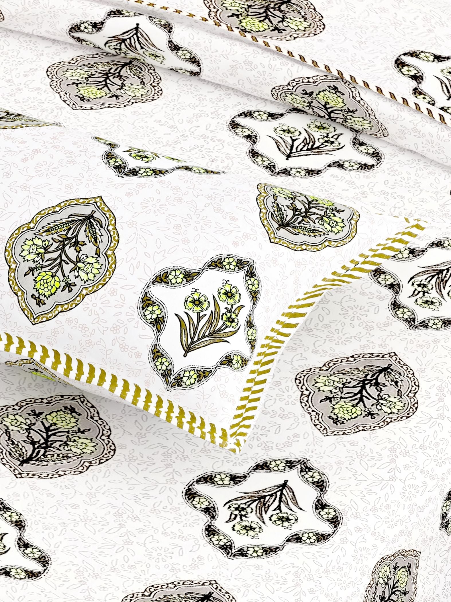 Purple White Ethnic Motifs Cotton 200TC King Bedsheet With 2 Zipper Pillow Covers - King Size by House of Ree