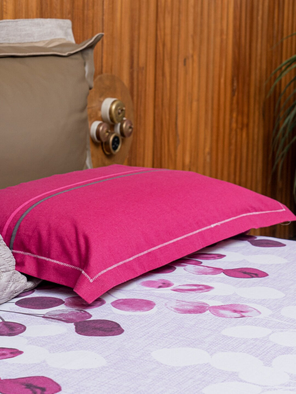 URBAN SPACE Divine Purple Floral 144 TC Pure Cotton Queen Bedsheet With 2 Pillow Covers