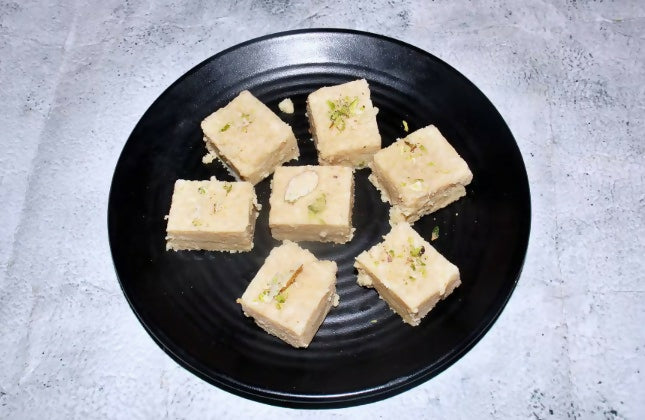Aggarwal Sweets Corner Desi Doodh Barfi Hover Image