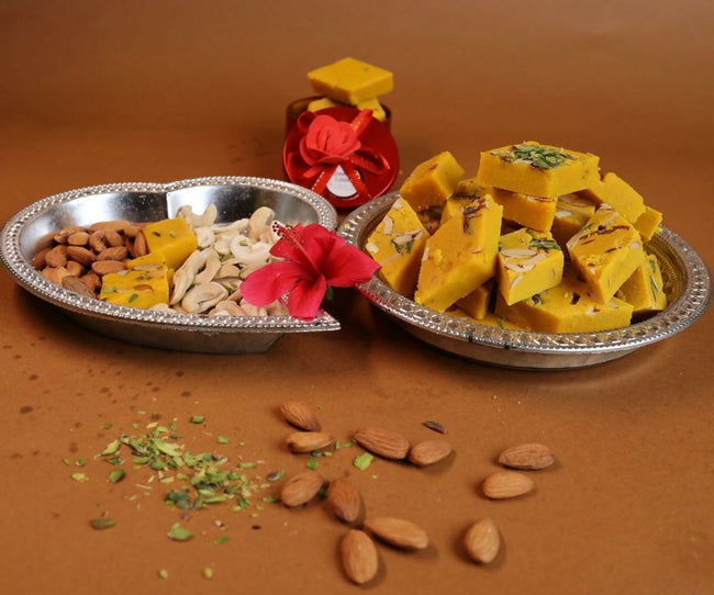 Pothgaal Sweets Kesar Burfi Hover Image