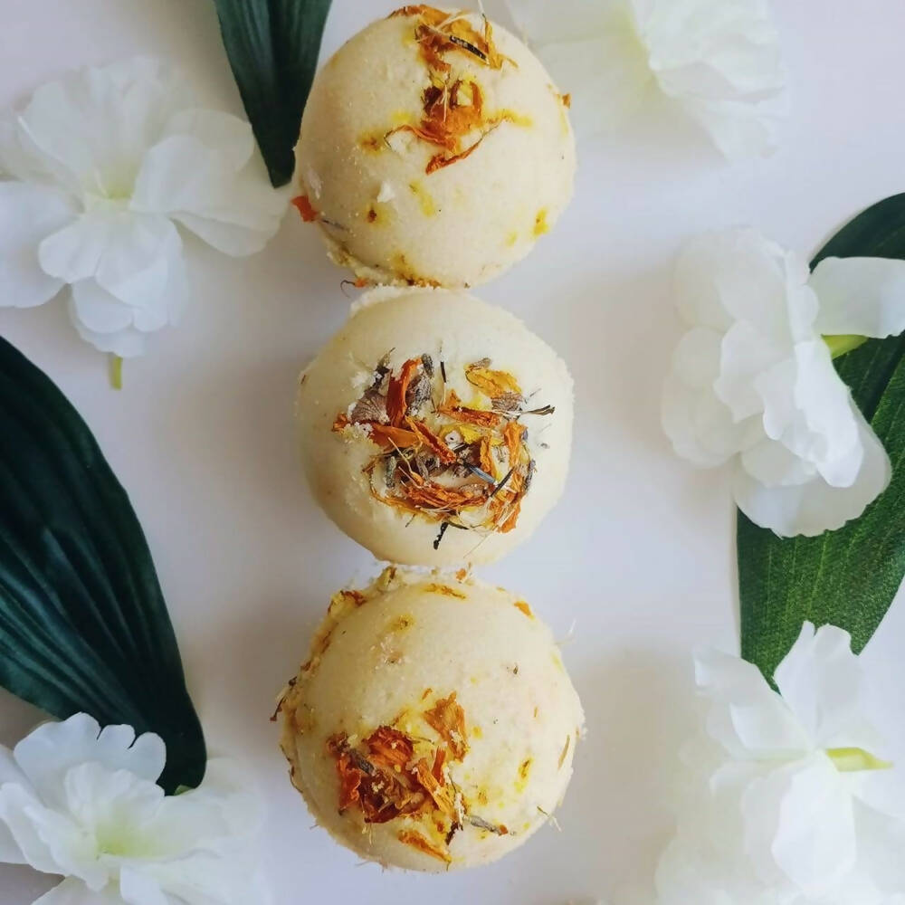 Aaranyam Fizzy Aromatic Bath Soap With Callendulla Petals