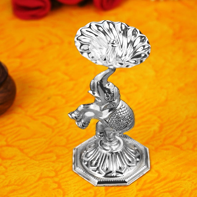 Sri Rudra Elephant Devadas Deepa (SR 00068) Hover Image