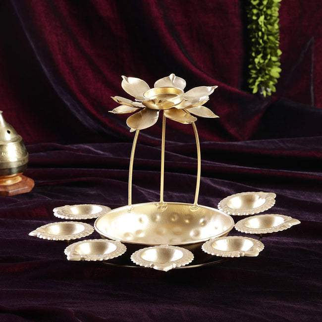 Sri Rudra Lotus Diya (SR03259) Main Image