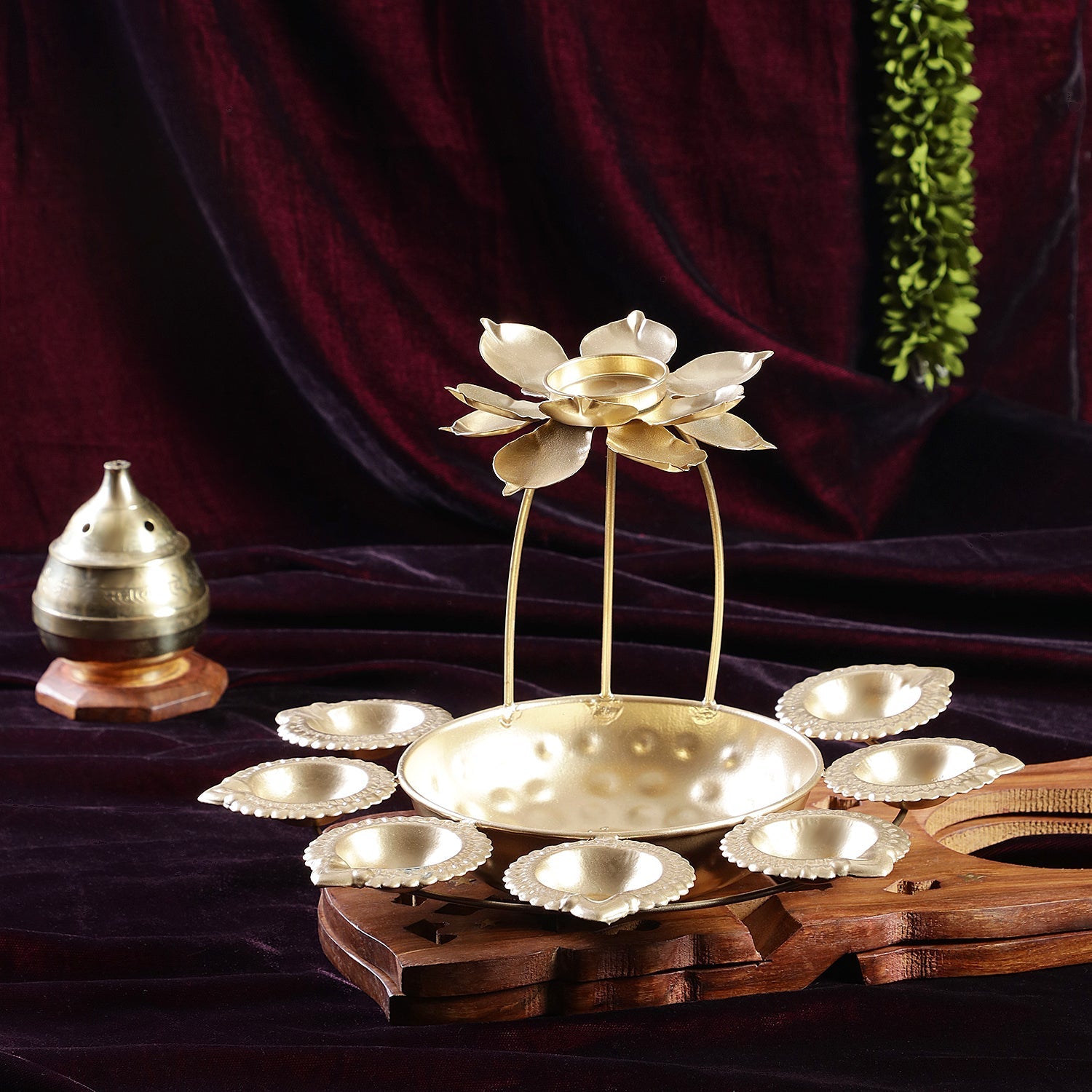 Sri Rudra Lotus Diya (SR03259)