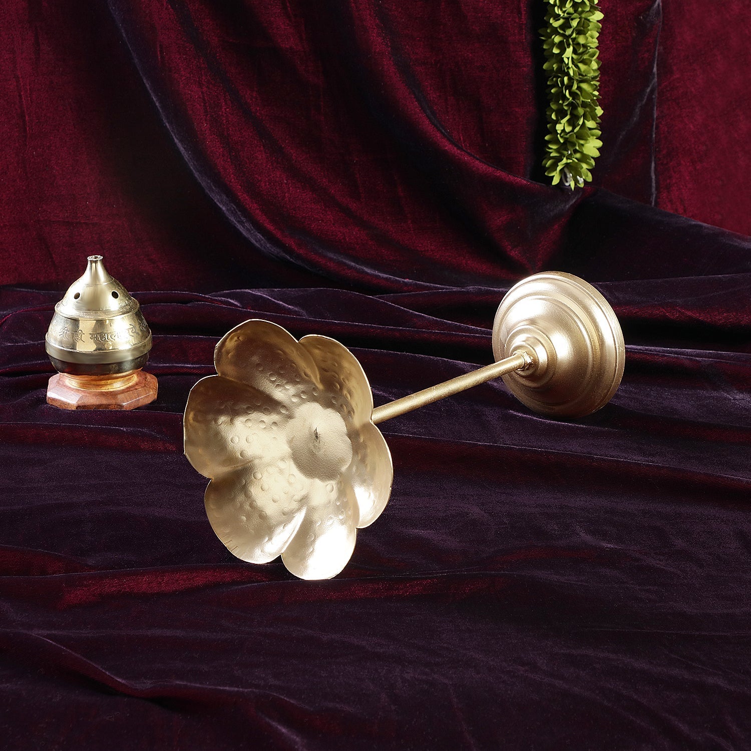 Sri Rudra Metal Taj Urli M5 (SR 03282)