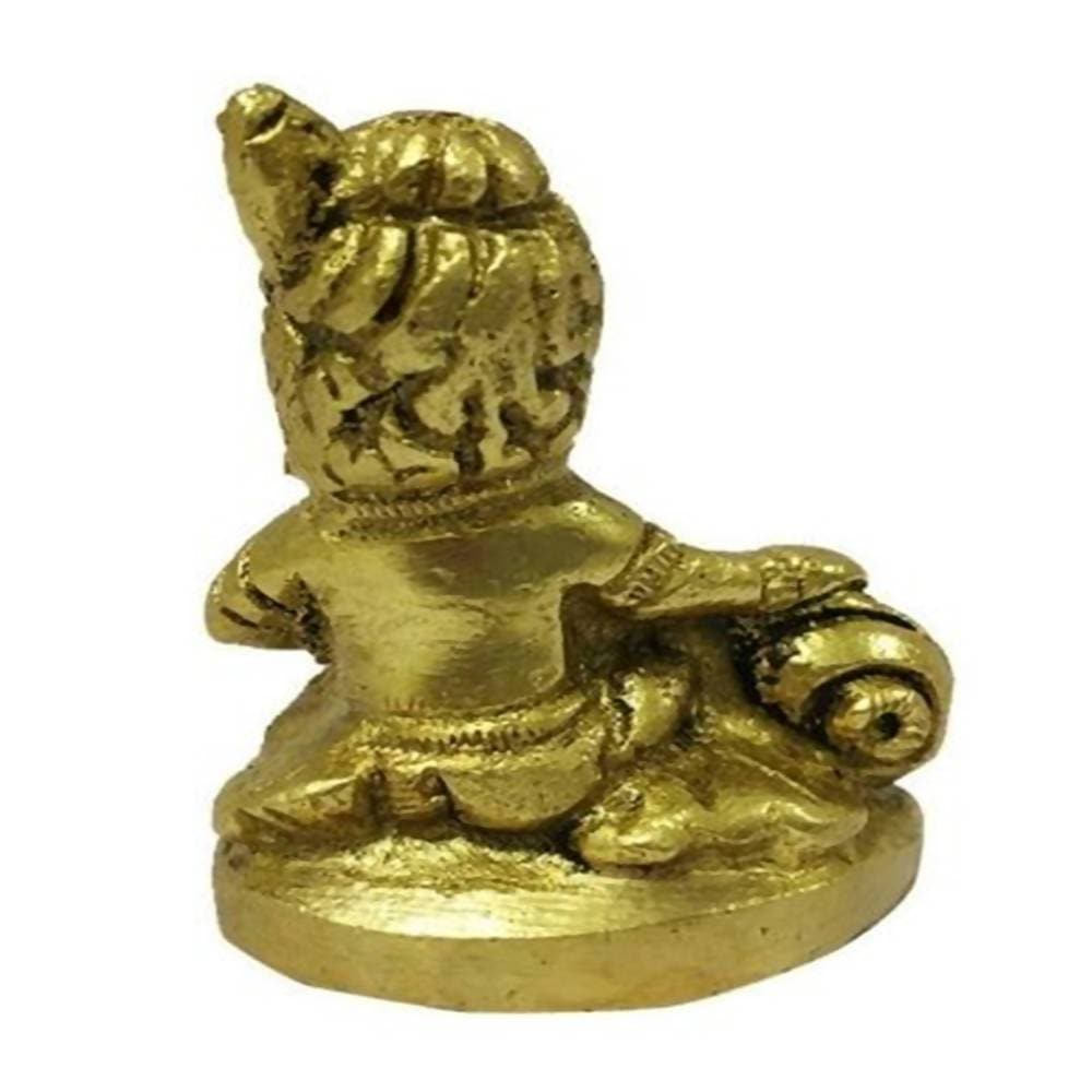 Puja N Pujari Makan Chor Krishna Idol