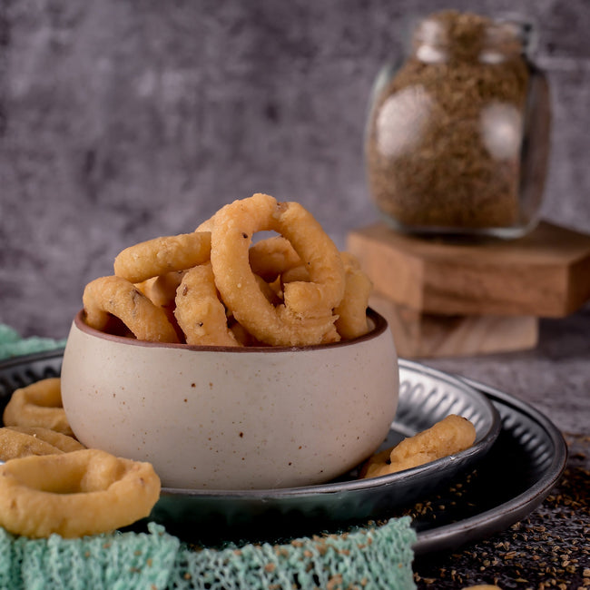 Vellanki Foods Chegodi Small | South Indian Snacks | Chinna Chekodilu / Chegodi | Ring Murukku Hover Image