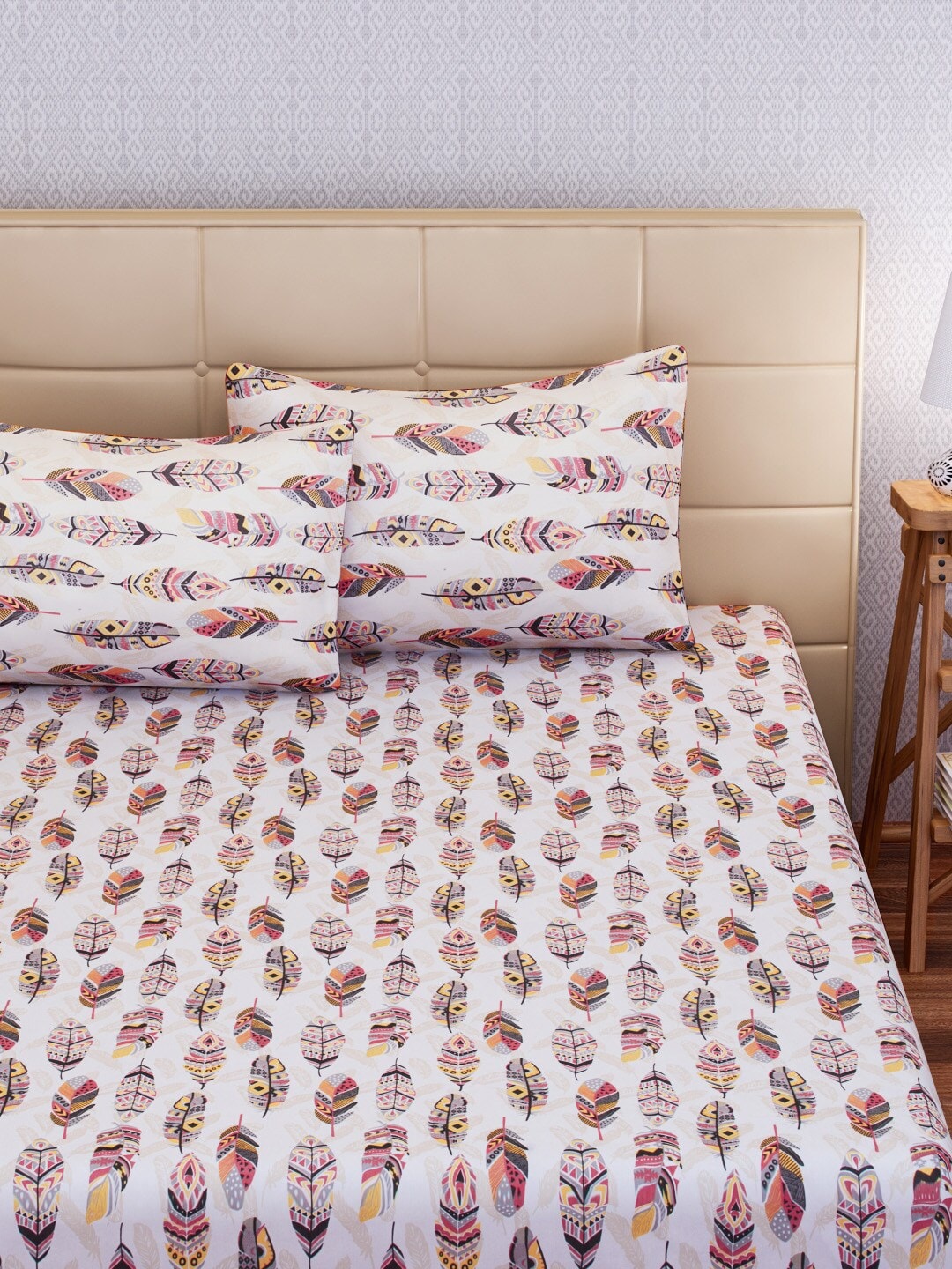 SEJ by Nisha Gupta White & Pink 144 TC Cotton King Bedsheet with 2 Pillow Covers