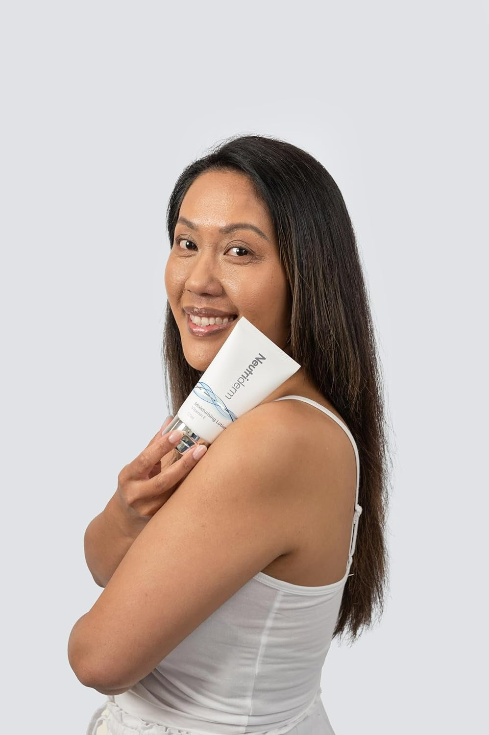 Neutriderm Moisturising Lotion Vitamin E