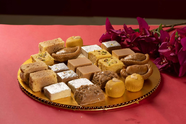 Pulla Reddy Assorted Sweets | Pure Ghee Assorted Sweets for Gifting | Pulla Reddy Assorted Ghee Indian Sweets Hover Image