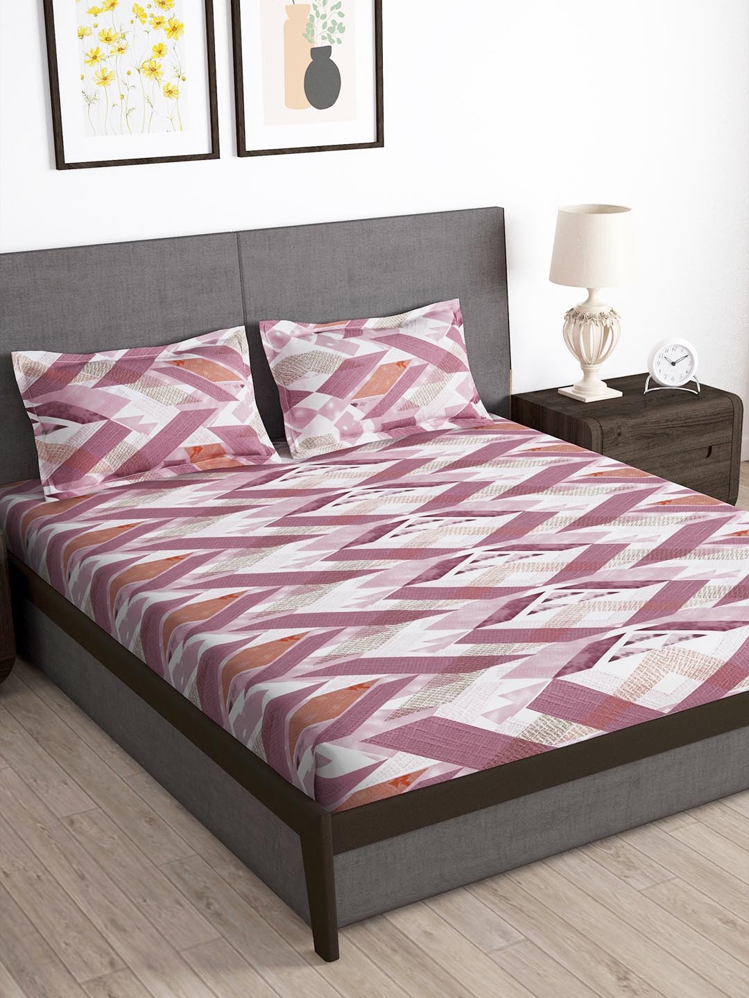 Story@home Arena Pink & White Geometric Printed 180 TC Bedsheet & Pillow Covers